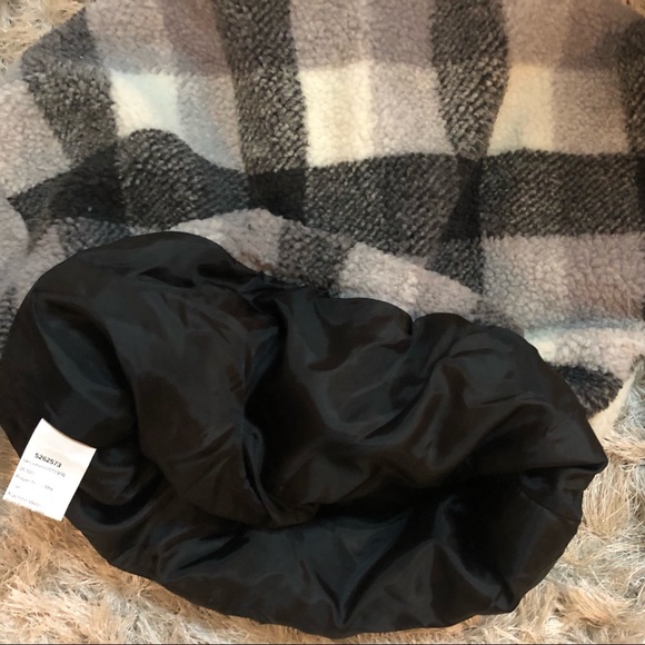 NEW Plaid Pullover - Picture 6 of 7